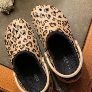 Leopard crocs
